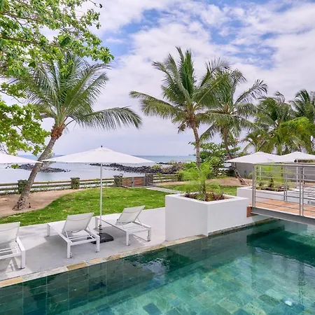 Les Estivales Beachfront Suites & Penthouses With Lov